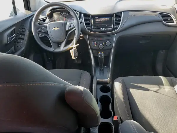 3GNCJKSB1LL110056 2020 CHEVROLET TRAX - Image 8