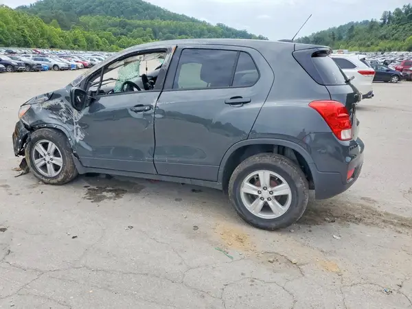 3GNCJKSB1LL117217 2020 CHEVROLET TRAX - Image 2