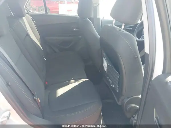 3GNCJKSB1LL118027 2020 CHEVROLET TRAX - Image 8