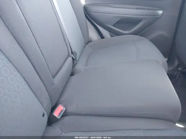 3GNCJKSB1LL118383 2020 CHEVROLET TRAX - Image 8