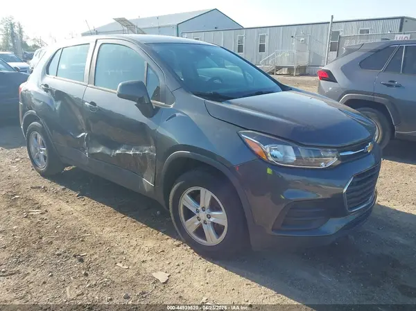 3GNCJKSB1LL120215 2020 CHEVROLET TRAX - Image 1