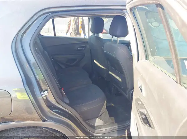 3GNCJKSB1LL120215 2020 CHEVROLET TRAX - Image 8