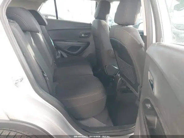 3GNCJKSB1LL128783 2020 CHEVROLET TRAX - Image 8