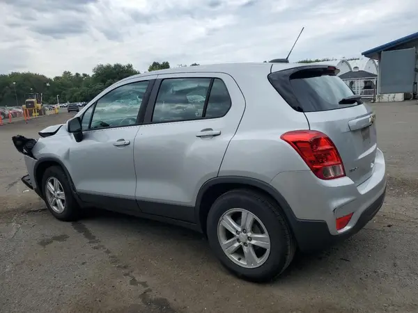 3GNCJKSB1LL128833 2020 CHEVROLET TRAX - Image 2