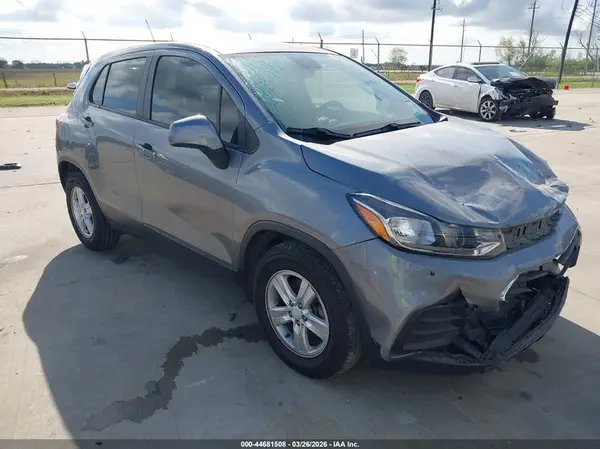3GNCJKSB1LL134504 2020 CHEVROLET TRAX - Image 1