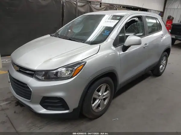 3GNCJKSB1LL137936 2020 CHEVROLET TRAX - Image 2