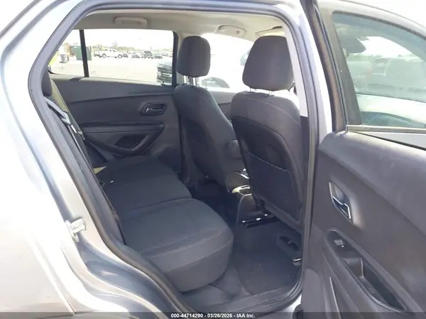 3GNCJKSB1LL139170 2020 CHEVROLET TRAX - Image 8