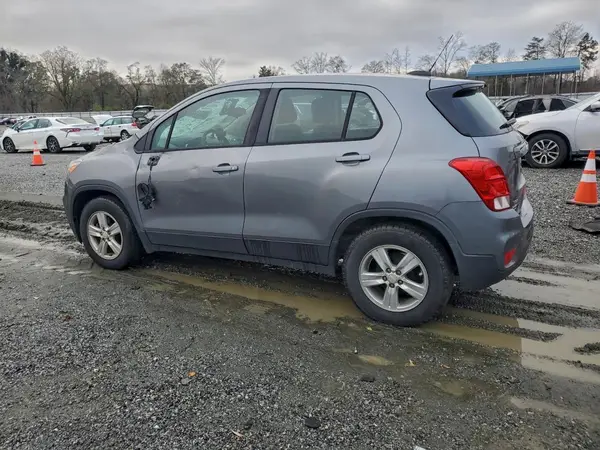 3GNCJKSB1LL147396 2020 CHEVROLET TRAX - Image 2