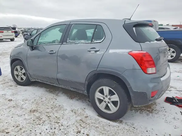 3GNCJKSB1LL156759 2020 CHEVROLET TRAX - Image 2