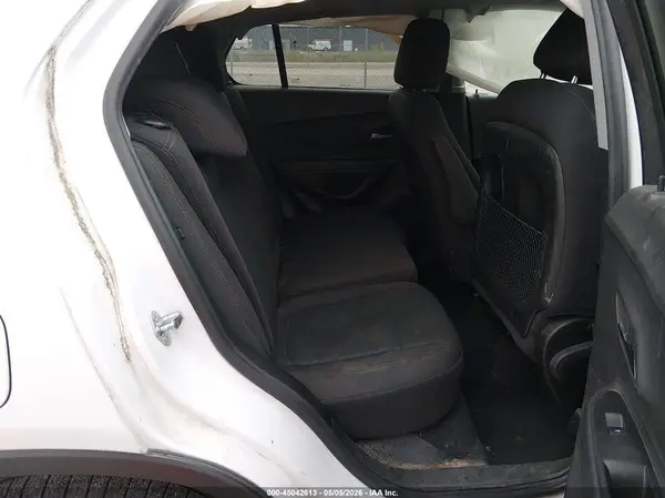 3GNCJKSB1LL161931 2020 CHEVROLET TRAX - Image 8