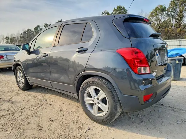 3GNCJKSB1LL163789 2020 CHEVROLET TRAX - Image 2