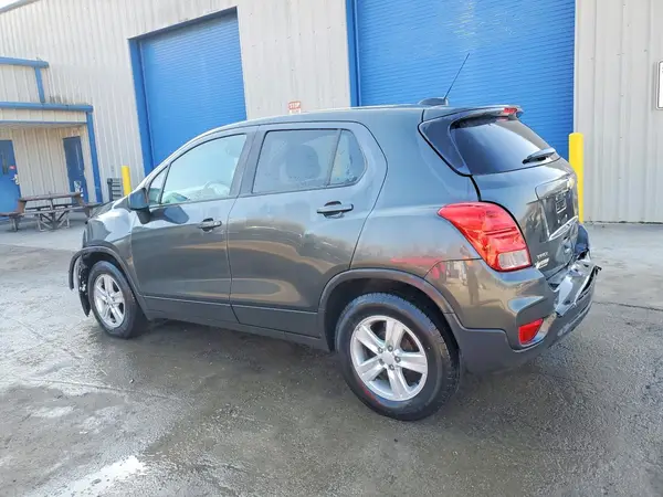 3GNCJKSB1LL165610 2020 CHEVROLET TRAX - Image 2
