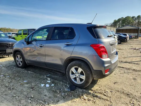 3GNCJKSB1LL178647 2020 CHEVROLET TRAX - Image 2