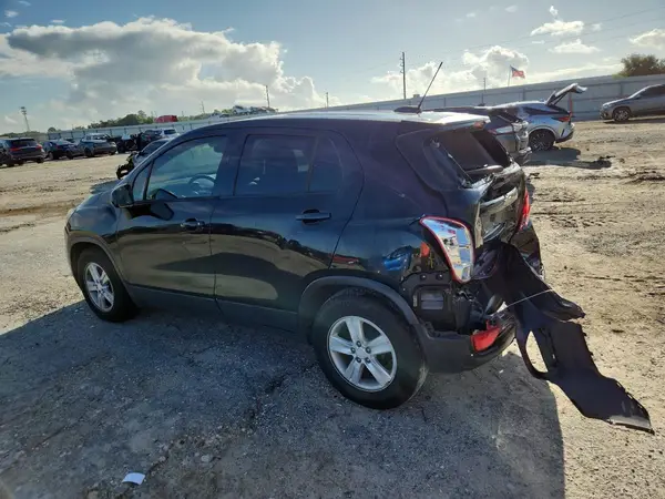 3GNCJKSB1LL182472 2020 CHEVROLET TRAX - Image 2