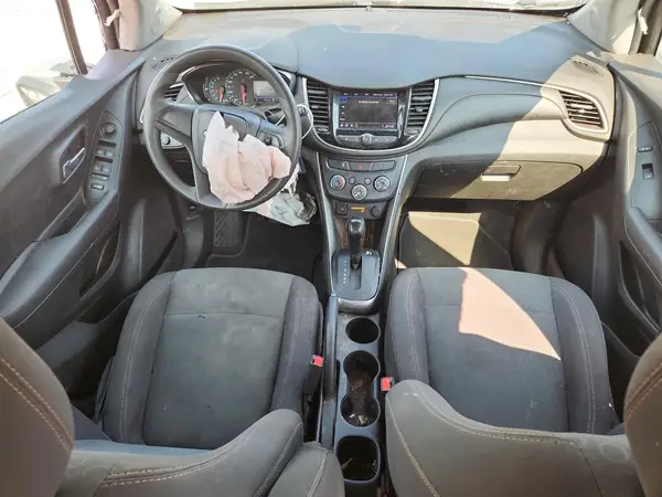 3GNCJKSB1LL183587 2020 CHEVROLET TRAX - Image 8