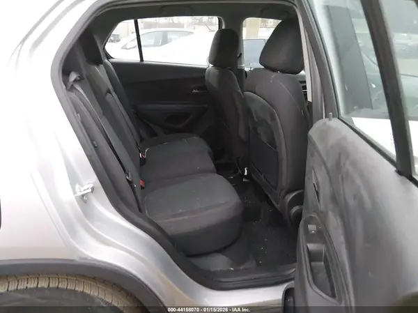 3GNCJKSB1LL199739 2020 CHEVROLET TRAX - Image 8