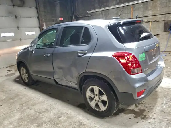 3GNCJKSB1LL207192 2020 CHEVROLET TRAX - Image 2