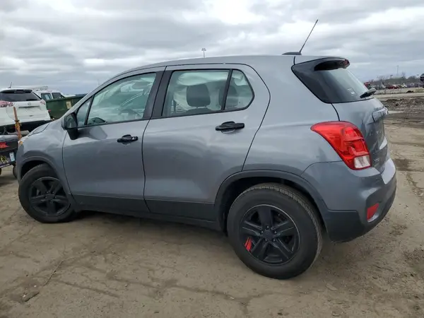 3GNCJKSB1LL211212 2020 CHEVROLET TRAX - Image 2
