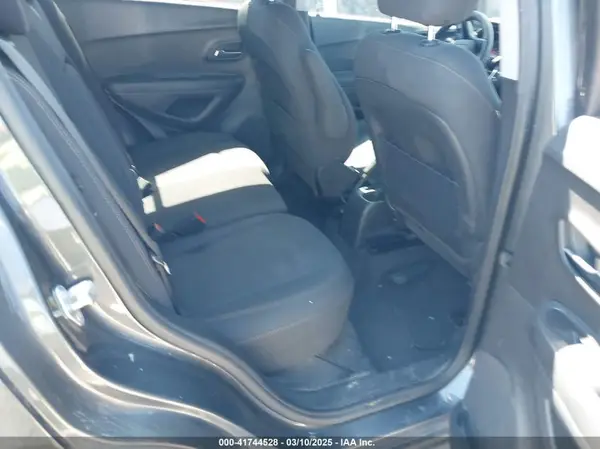 3GNCJKSB1LL215499 2020 CHEVROLET TRAX - Image 8