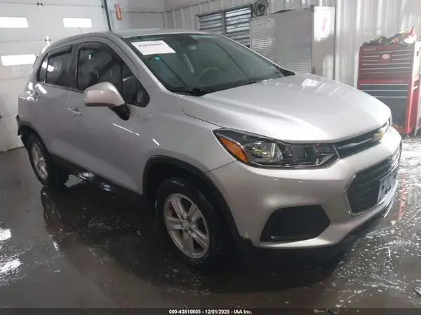 3GNCJKSB1LL230911 2020 CHEVROLET TRAX - Image 1