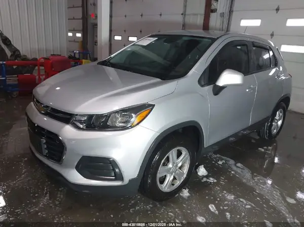 3GNCJKSB1LL230911 2020 CHEVROLET TRAX - Image 2