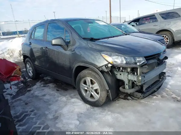 3GNCJKSB1LL252097 2020 CHEVROLET TRAX - Image 1
