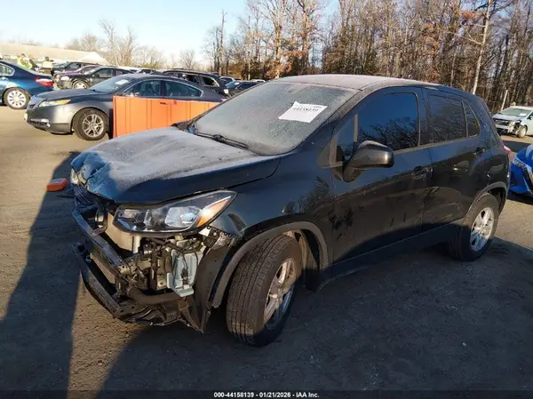 3GNCJKSB1LL283592 2020 CHEVROLET TRAX - Image 2