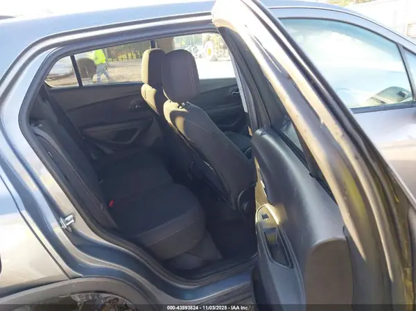 3GNCJKSB1LL299873 2020 CHEVROLET TRAX - Image 8