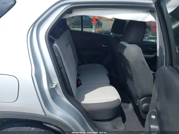 3GNCJKSB1LL315375 2020 CHEVROLET TRAX - Image 8