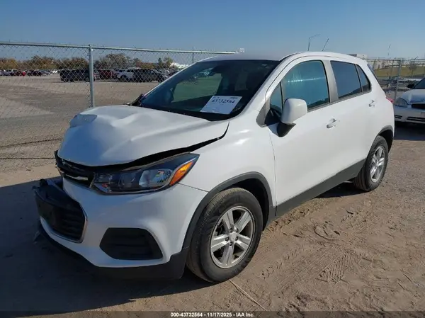 3GNCJKSB1LL316462 2020 CHEVROLET TRAX - Image 2