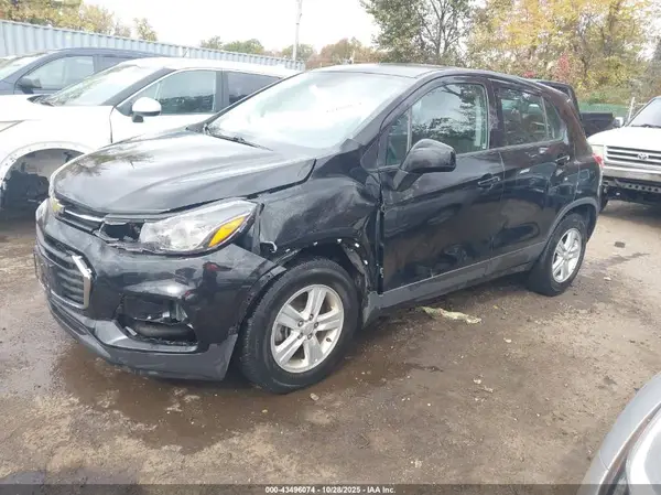 3GNCJKSB1LL322973 2020 CHEVROLET TRAX - Image 2