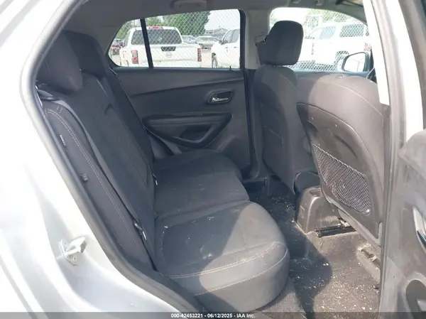 3GNCJKSB1LL334122 2020 CHEVROLET TRAX - Image 8