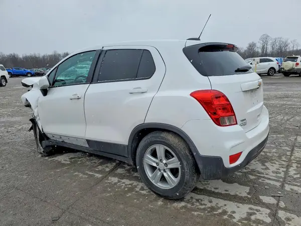 3GNCJKSB1LL337733 2020 CHEVROLET TRAX - Image 2