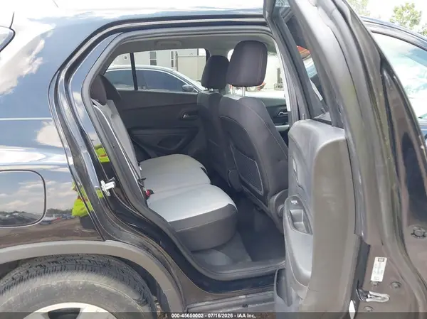 3GNCJKSB1LL340678 2020 CHEVROLET TRAX - Image 8