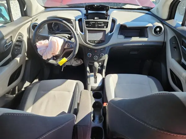 3GNCJKSB2GL121962 2016 CHEVROLET TRAX - Image 8