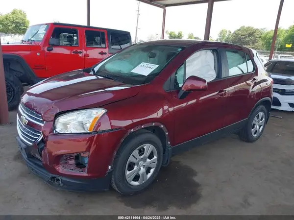 3GNCJKSB2GL158963 2016 CHEVROLET TRAX - Image 2