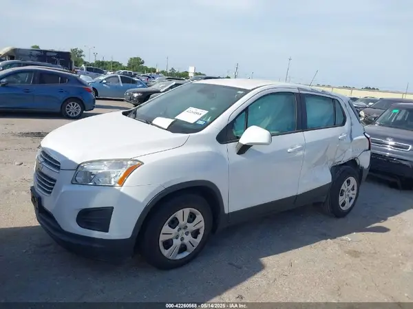 3GNCJKSB2GL230227 2016 CHEVROLET TRAX - Image 2