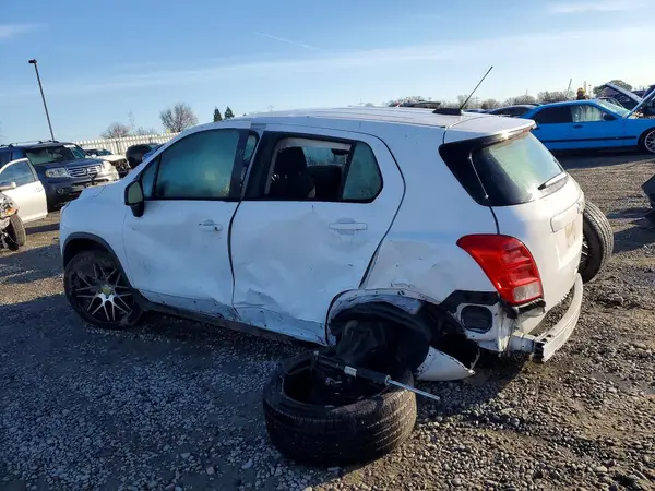 3GNCJKSB2GL274406 2016 CHEVROLET TRAX - Image 2