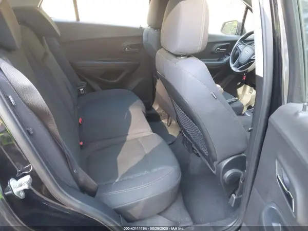 3GNCJKSB2HL147043 2017 CHEVROLET TRAX - Image 8