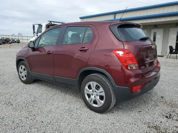 3GNCJKSB2HL147320 2017 CHEVROLET TRAX - Image 2