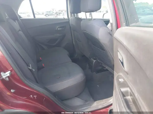 3GNCJKSB2HL147740 2017 CHEVROLET TRAX - Image 8