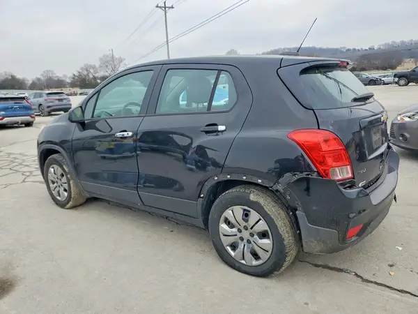 3GNCJKSB2HL171228 2017 CHEVROLET TRAX - Image 2