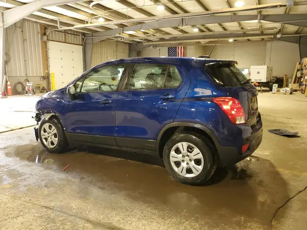 3GNCJKSB2HL171732 2017 CHEVROLET TRAX - Image 2