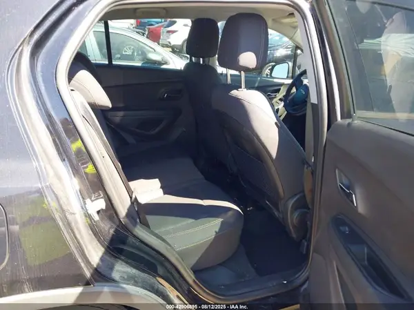 3GNCJKSB2HL189440 2017 CHEVROLET TRAX - Image 8