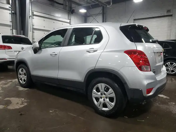3GNCJKSB2HL212554 2017 CHEVROLET TRAX - Image 2