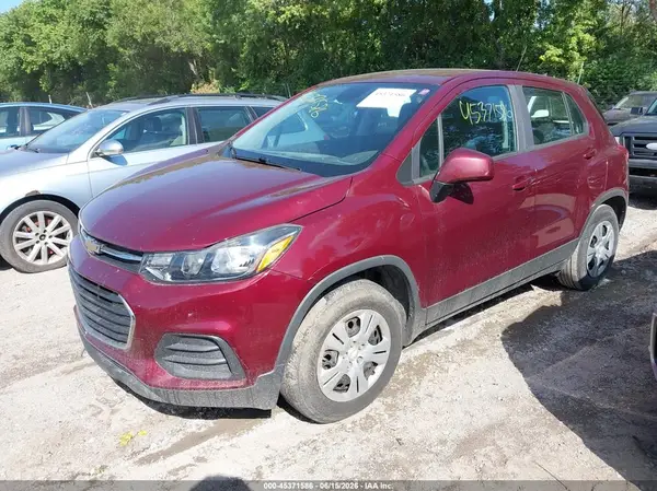 3GNCJKSB2HL215275 2017 CHEVROLET TRAX - Image 2