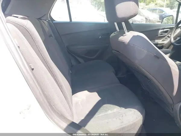 3GNCJKSB2HL232593 2017 CHEVROLET TRAX - Image 8