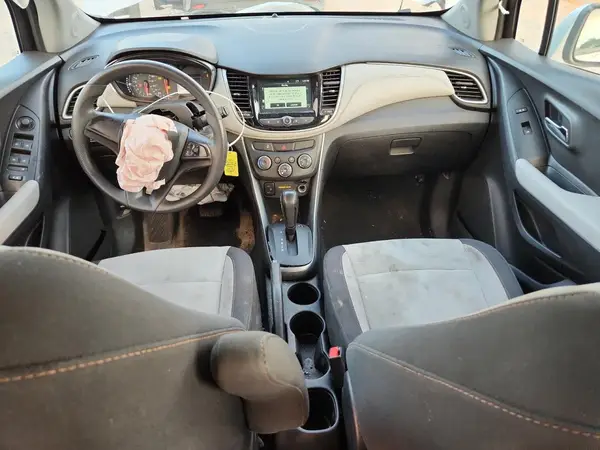 3GNCJKSB2HL237311 2017 CHEVROLET TRAX - Image 8