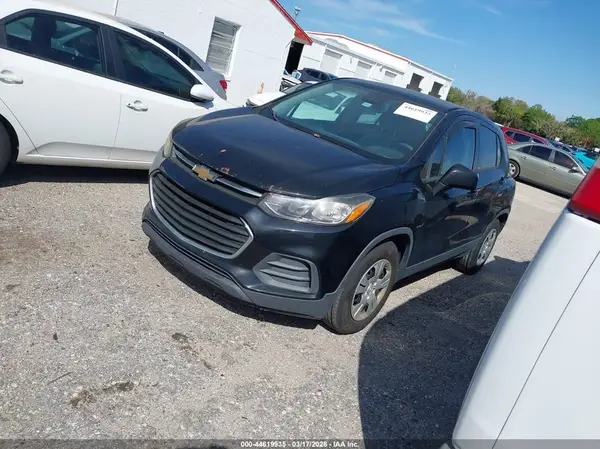 3GNCJKSB2HL253475 2017 CHEVROLET TRAX - Image 2
