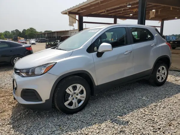 3GNCJKSB2HL257932 2017 CHEVROLET TRAX - Image 1